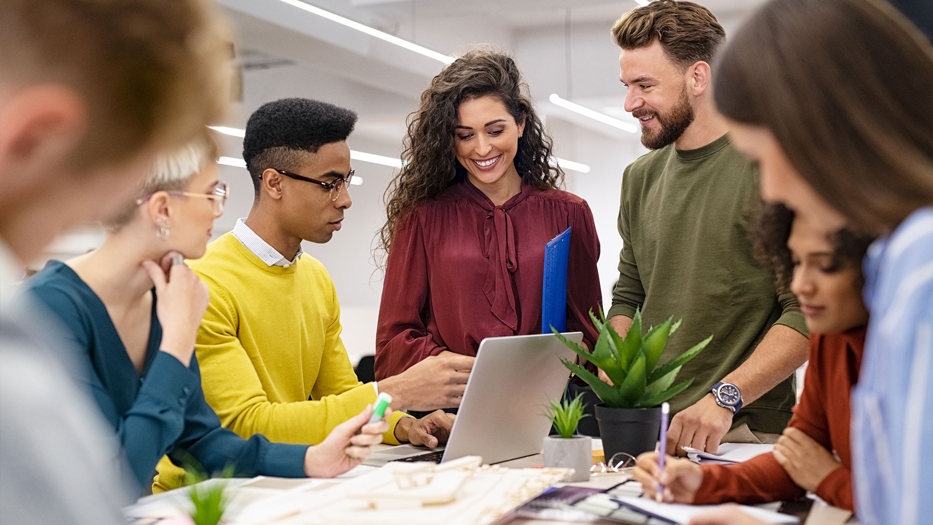 10 Regalos Personalizados Para El Dia Del Trabajador En Empresas Min